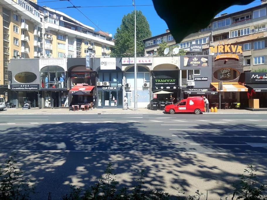 Near Downtown But In A Quiet Area Apartment Sarajevo